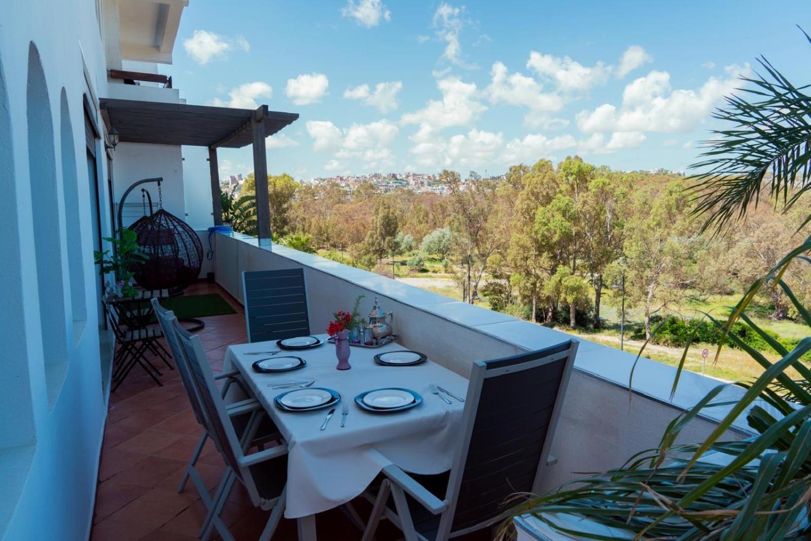Luxury 3 Bedroom Panoramic Views In Hotspot With Fibre Optic Wifi And Netflix Apartment