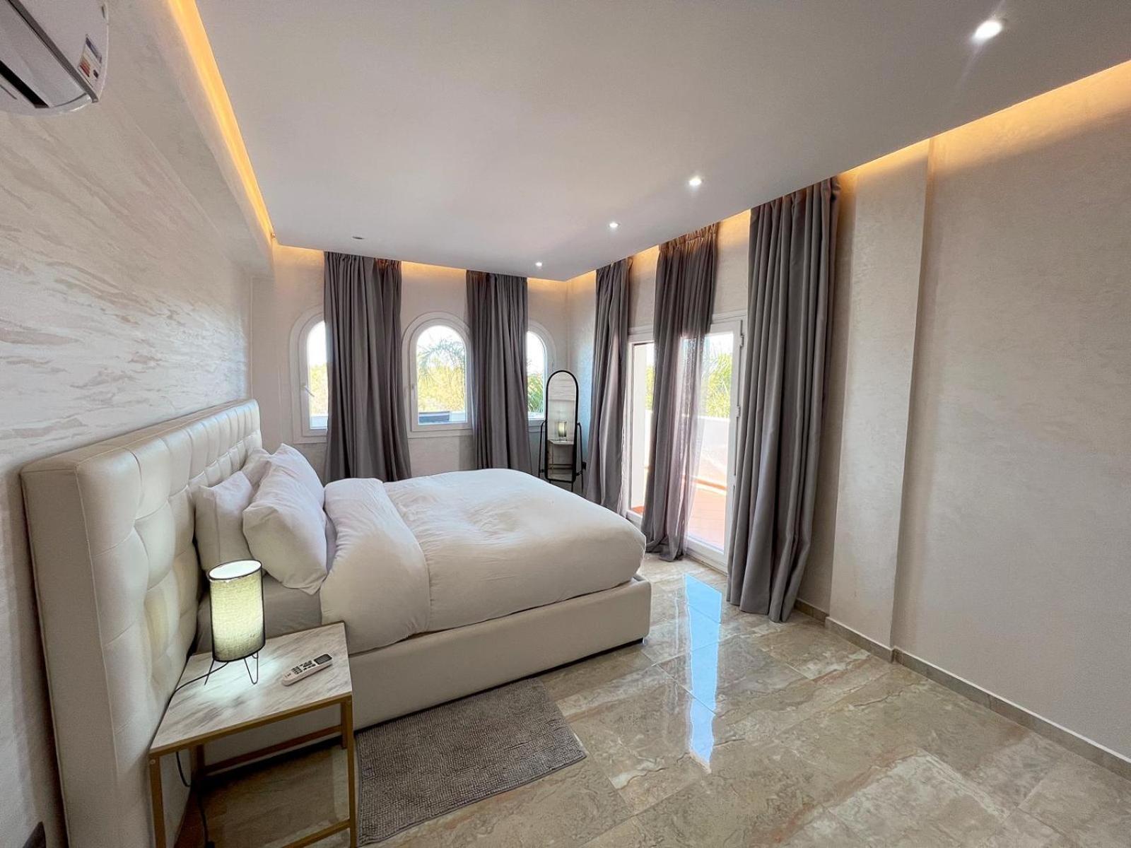 Apartment Luxury 3 Bedroom Panoramic Views In Hotspot With Fibre Optic Wifi And Netflix